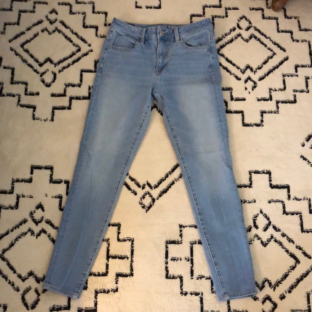 American Eagle super stretch Hi-rise jegging. Size 4 short